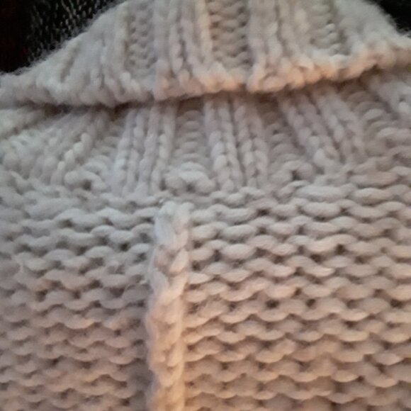 Merino Wool and Alpaca Sweater - Picture 5 of 9